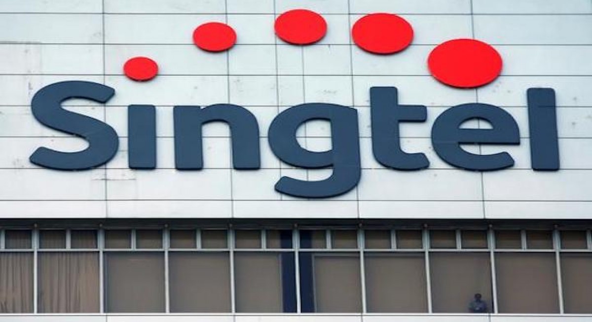 Singtel JV company sells telecommunications towers for $950 mil - THE EDGE SINGAPORE